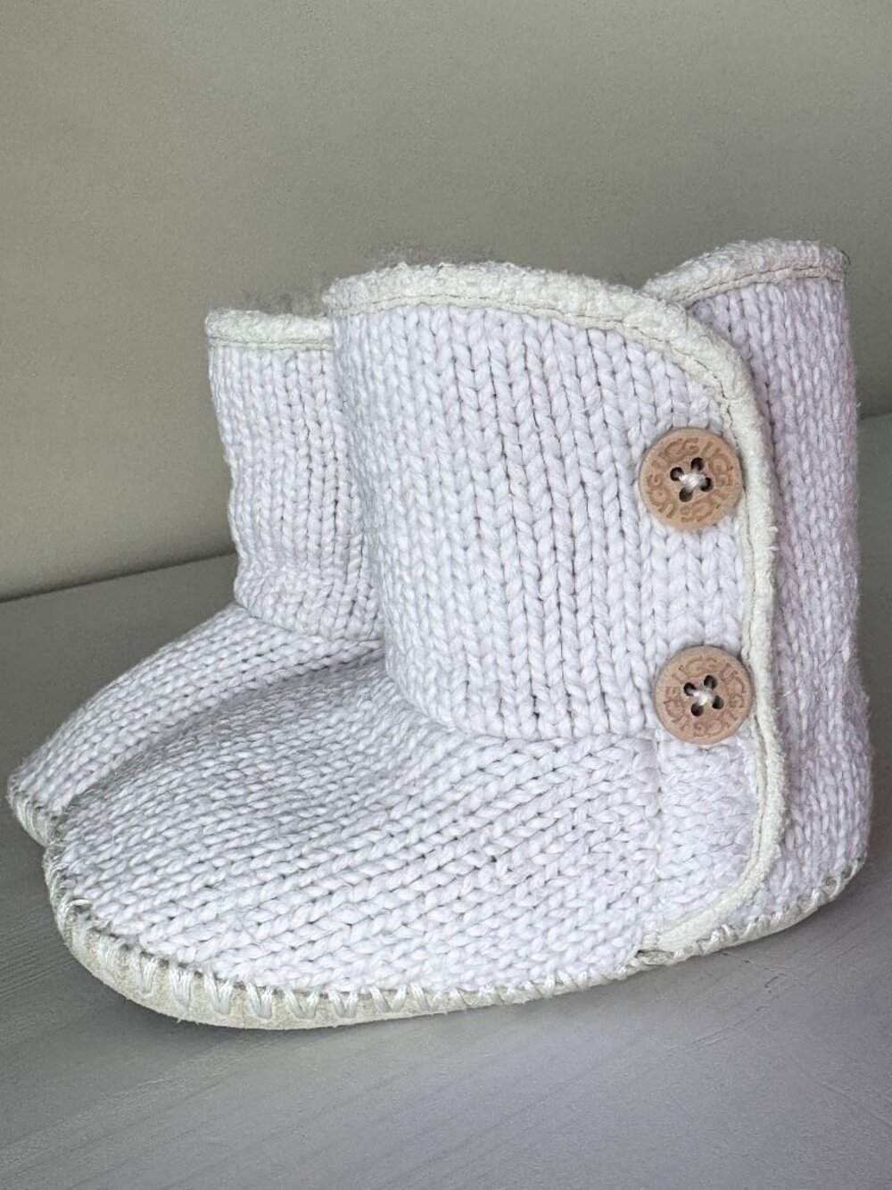 UGG Australia Knit Bootie Slippers Baby 2/3 Cream Velcro Neutral Minimalist